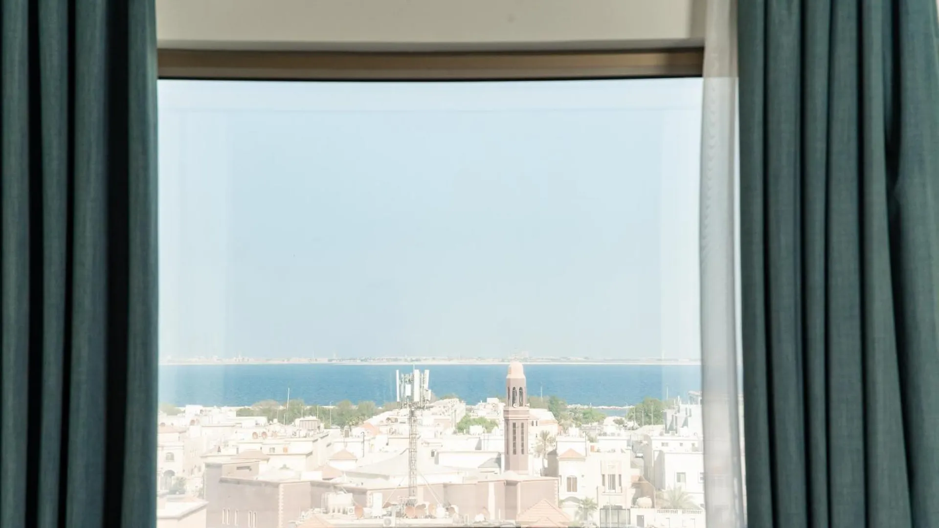 Swiss Spirit Hotel & Suites Dammam Corniche 3*,